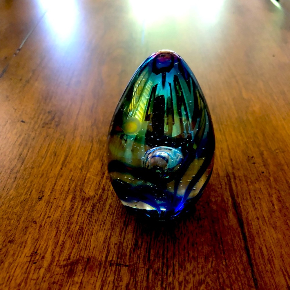 Glass Eye Studio 98 Egg Paperweight